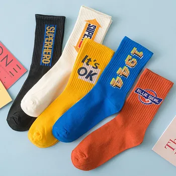 Bayanlar Ekip Çorap Mektup Baskı İle Kişiselleştirilmiş Moda Trendi Çok Yönlü Sokak Sanatı Rahat Erkek Kadın Pamuk Çorap K109