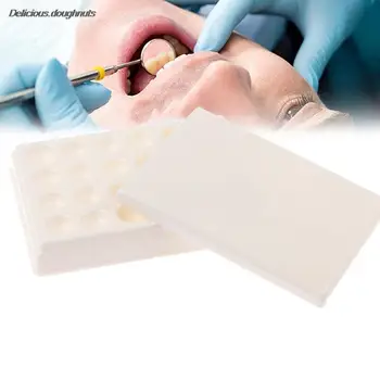 Diş Laboratuvarı 24 yuvaları Plastik Palet Sulama Plakası Karıştırma Plakası Leke Karıştırma Aracı