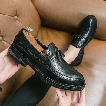 Deri ayakkabı erkek Bahar Yeni İş resmi giysi Brogue İngiliz Tarzı Yüksek Dereceli Yükseltilmiş Rahat Düğün Damat ayakkabı