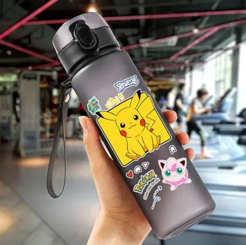 560ML Pokemon Su Bardağı Çocuk Taşınabilir Plastik Karikatür Pikachu Yetişkin Açık Büyük Kapasiteli Spor Su Şişesi Squirtle Hediye