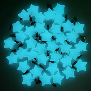 Moda 20mm mavi Işıklı yıldız doğal taş Kolye kolye Takı yapımı için 50 adet Charm hediye aksesuarları Ücretsiz kargo