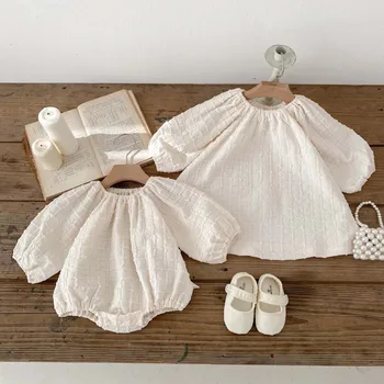 2024 Bahar Kardeş Kıyafetler Yeni Kız Bebek Gevşek Katı Uzun Kollu Bodysuit Çocuk Ekose Pamuklu Rahat Parti Elbise Çocuk Giysileri
