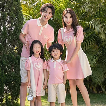 Aile Eşleştirme Kalp Elbise Anne Baba ve Oğul Kızı Giyim Anne ve Bebek Kız Prenses Pembe Elbise Baba Bebek Erkek Kıyafetler